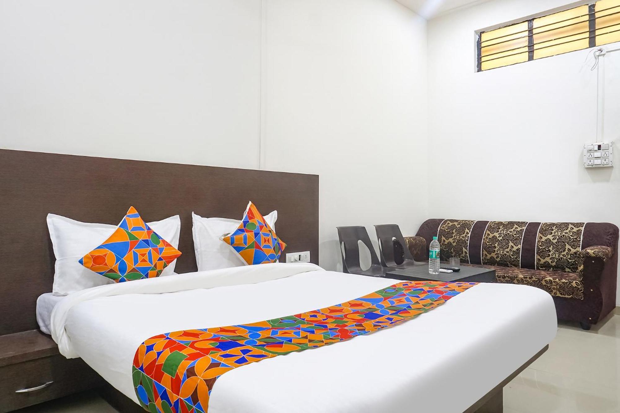 Fabhotel Om Sai - Nr Nashik Railway Station Dış mekan fotoğraf