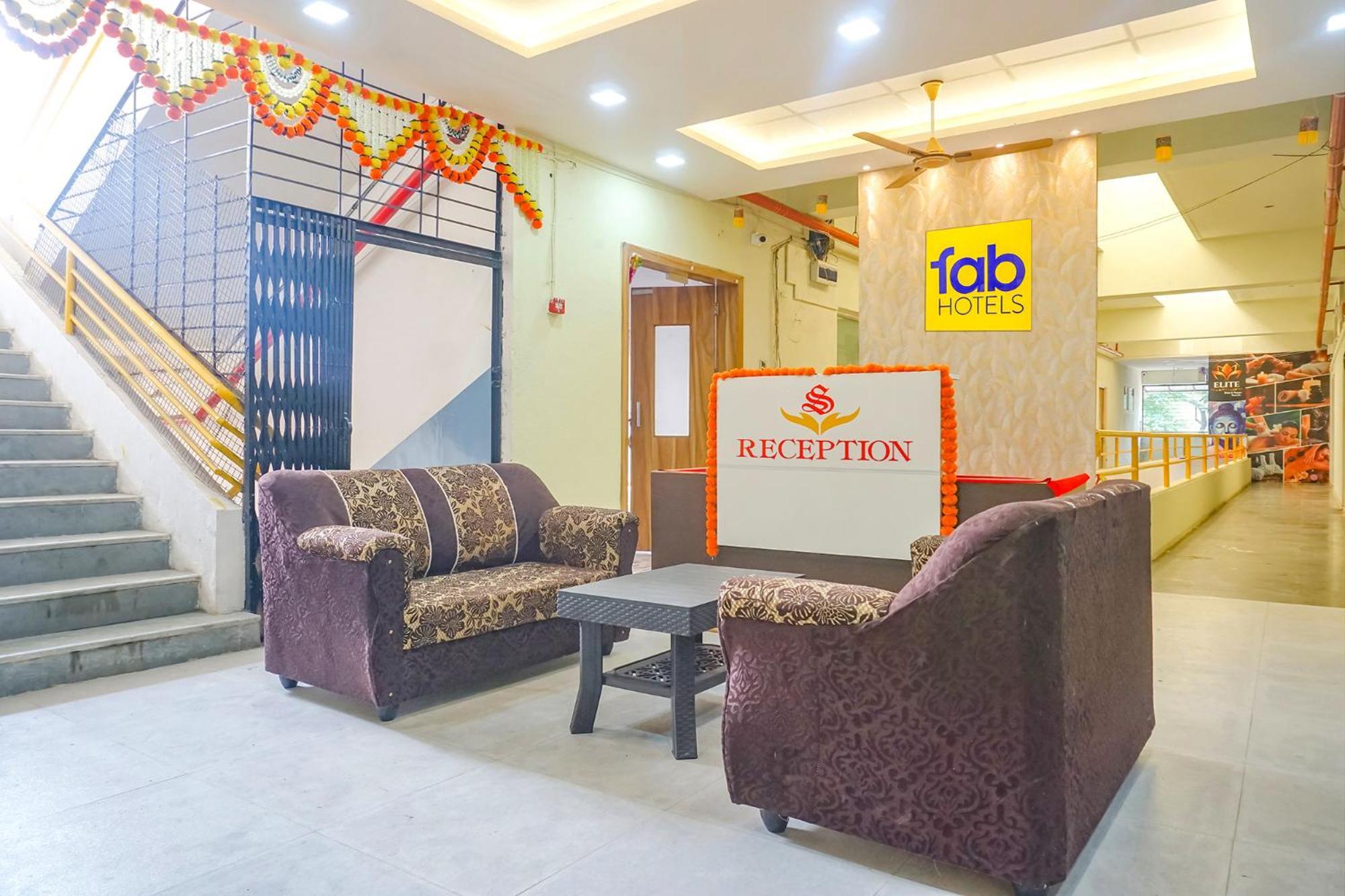 Fabhotel Om Sai - Nr Nashik Railway Station Dış mekan fotoğraf